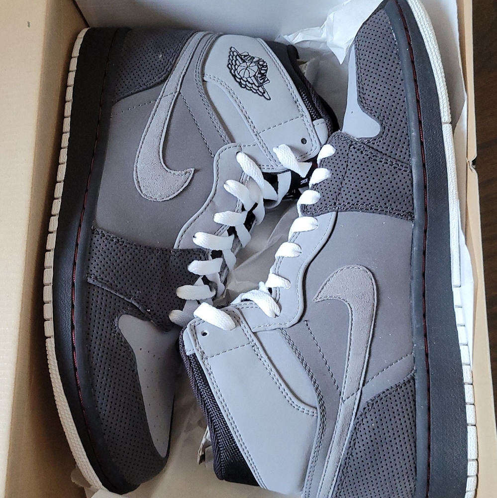 Air Jordan retro high 1 "Stealth"